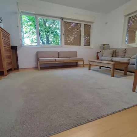 Lovely 2-bedroom Apt With Free Parking & Wifi Sarajevo